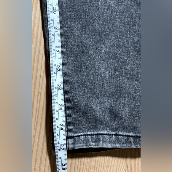 Frankie & Stella - Grey Wash High Rise Jeans - Size 18W - Picture 12 of 13